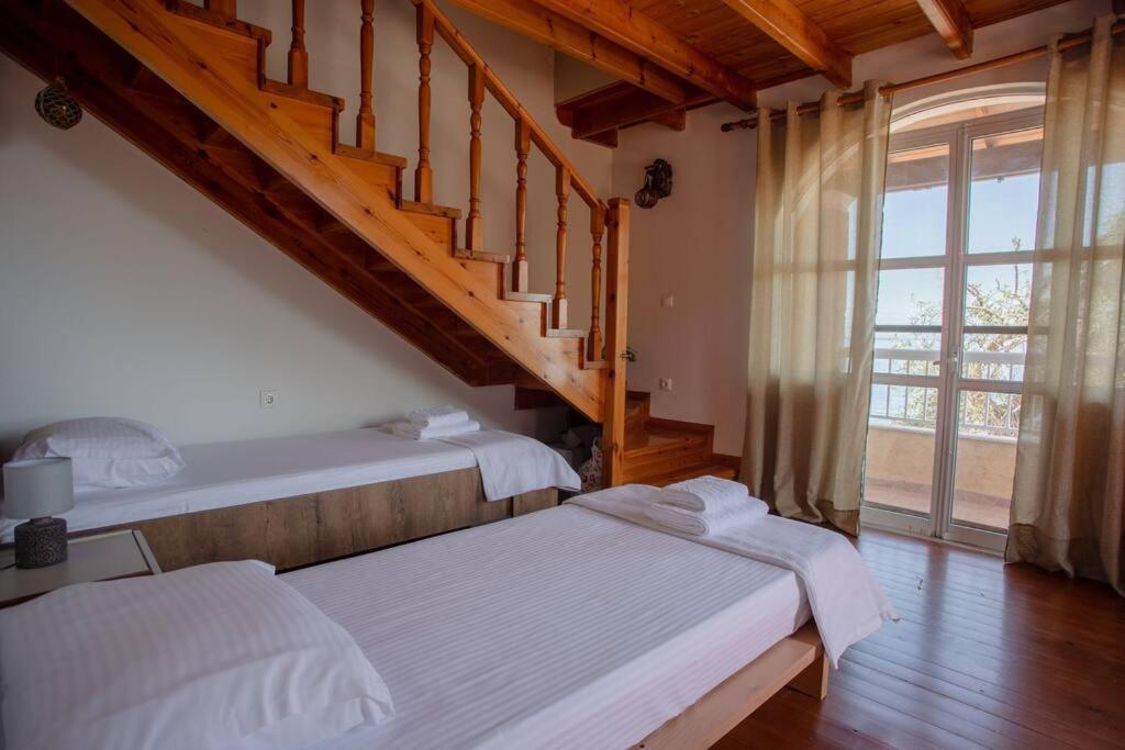 Kohyli Beachfront House Agia Pelagia Chlomou Exterior photo
