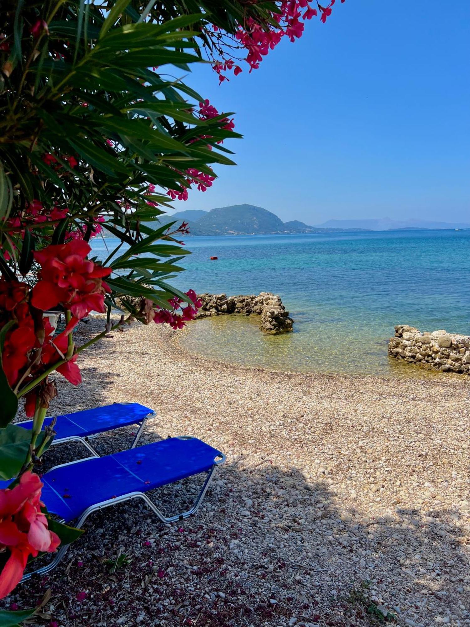 Kohyli Beachfront House Agia Pelagia Chlomou Exterior photo