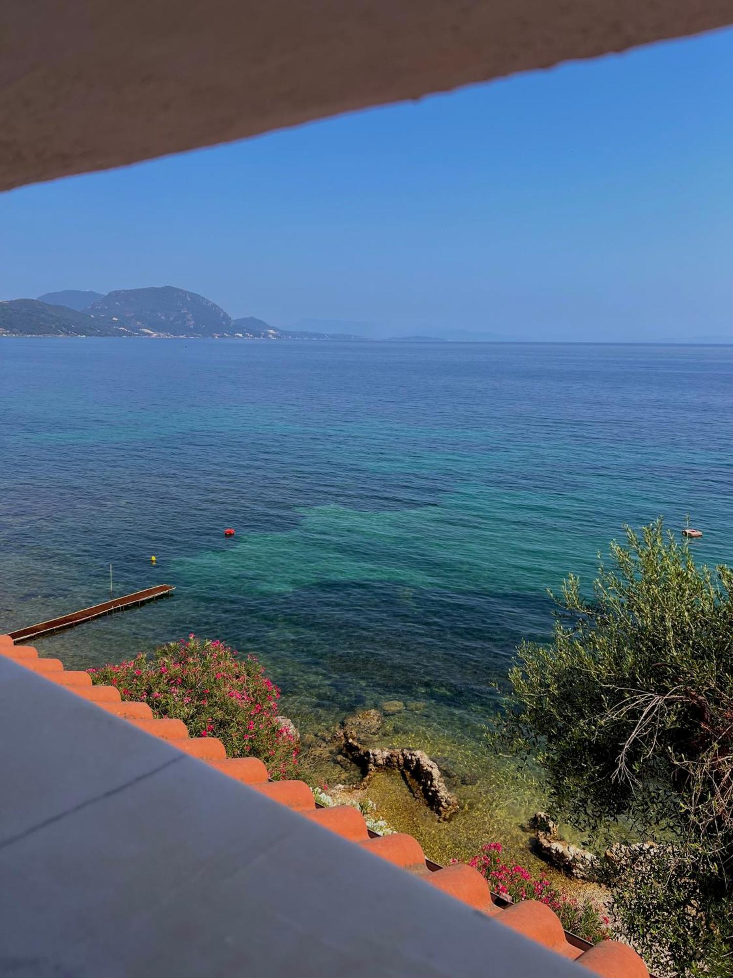 Kohyli Beachfront House Agia Pelagia Chlomou Exterior photo
