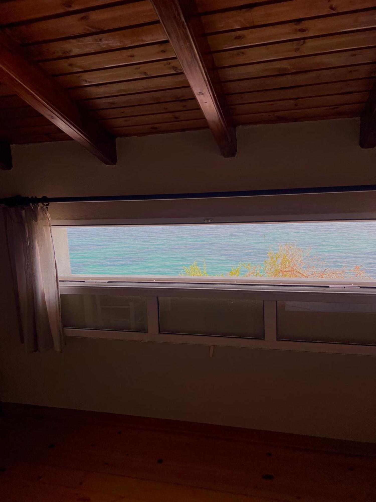 Kohyli Beachfront House Agia Pelagia Chlomou Exterior photo