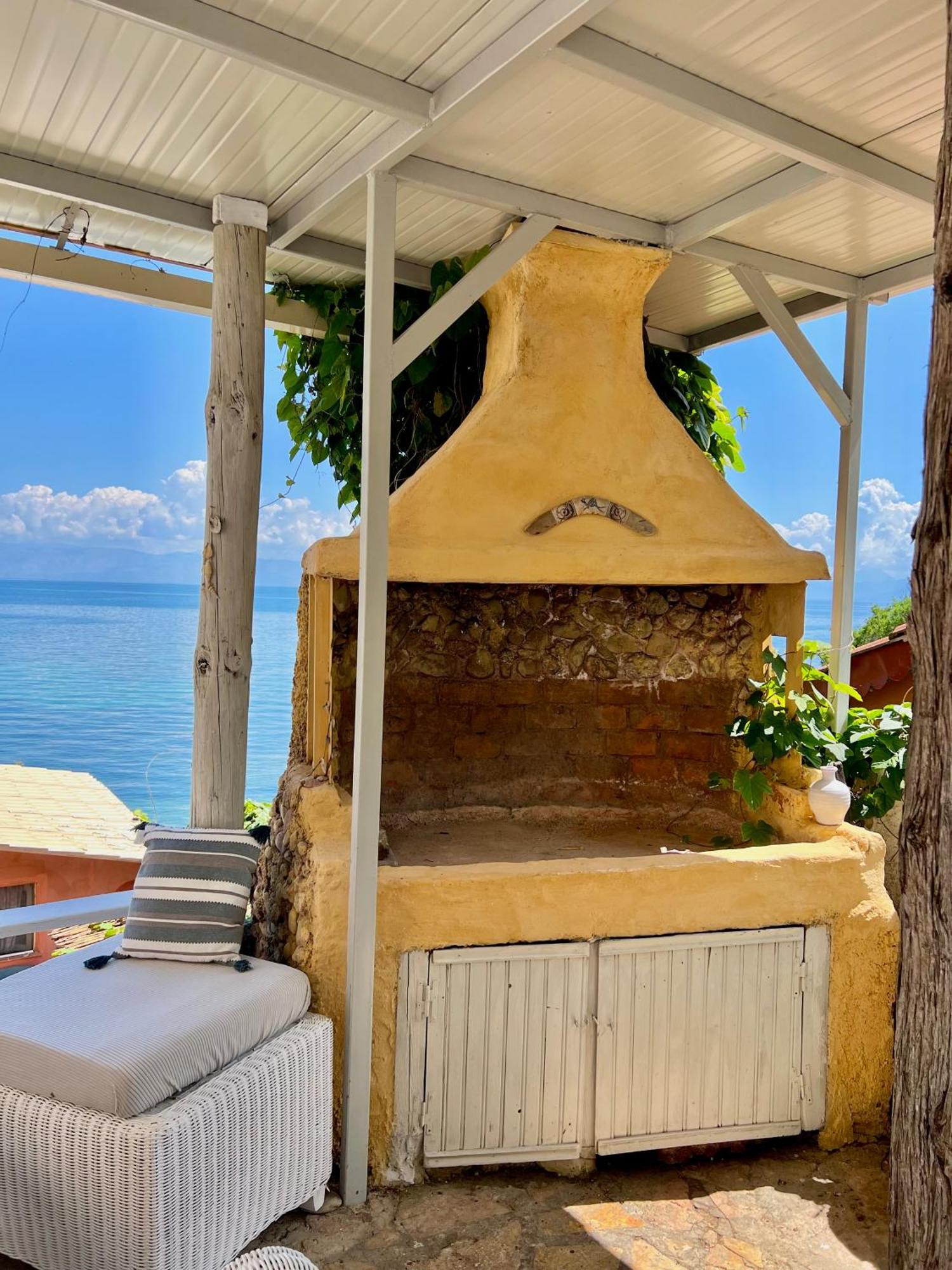 Kohyli Beachfront House Agia Pelagia Chlomou Exterior photo