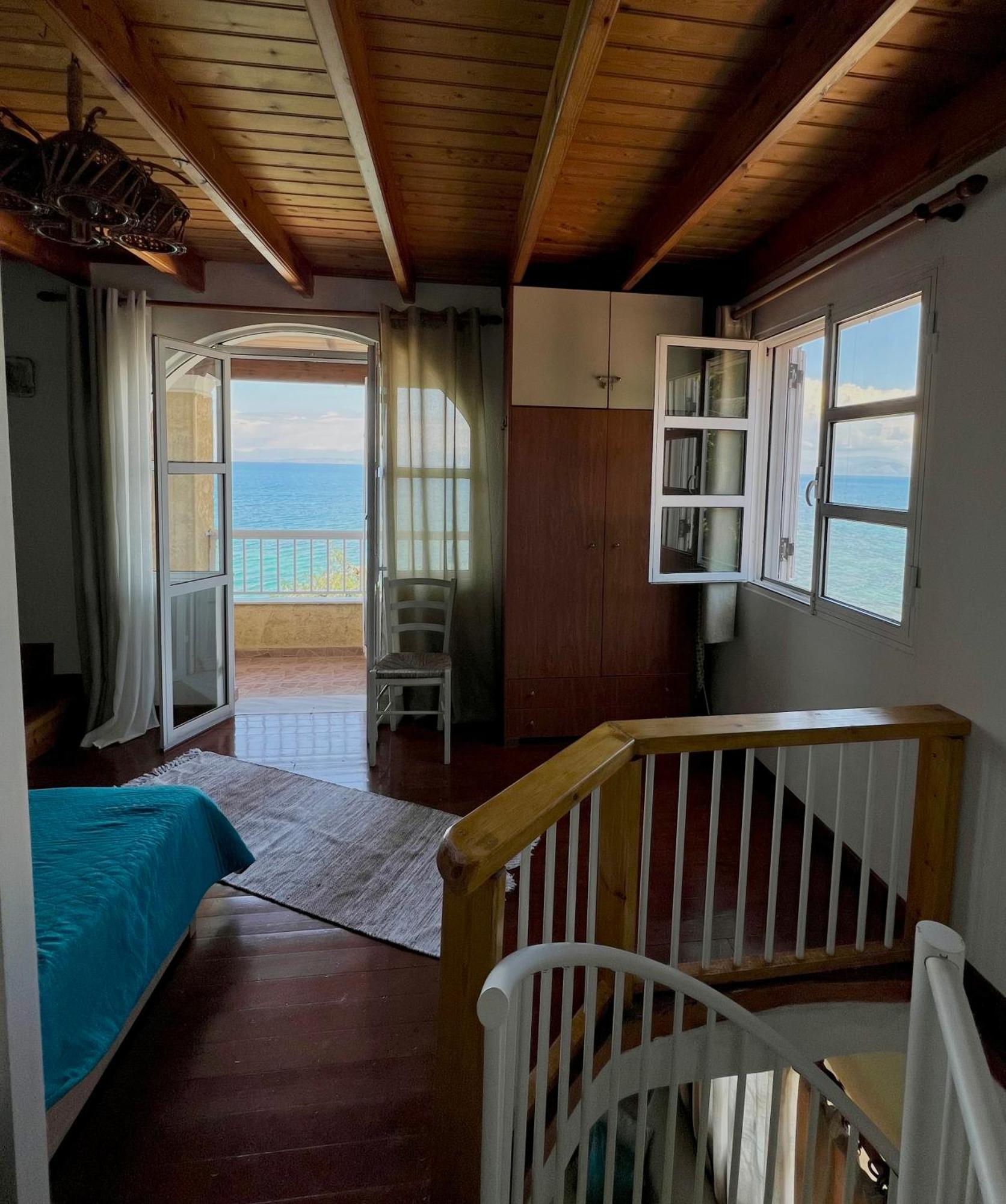 Kohyli Beachfront House Agia Pelagia Chlomou Exterior photo
