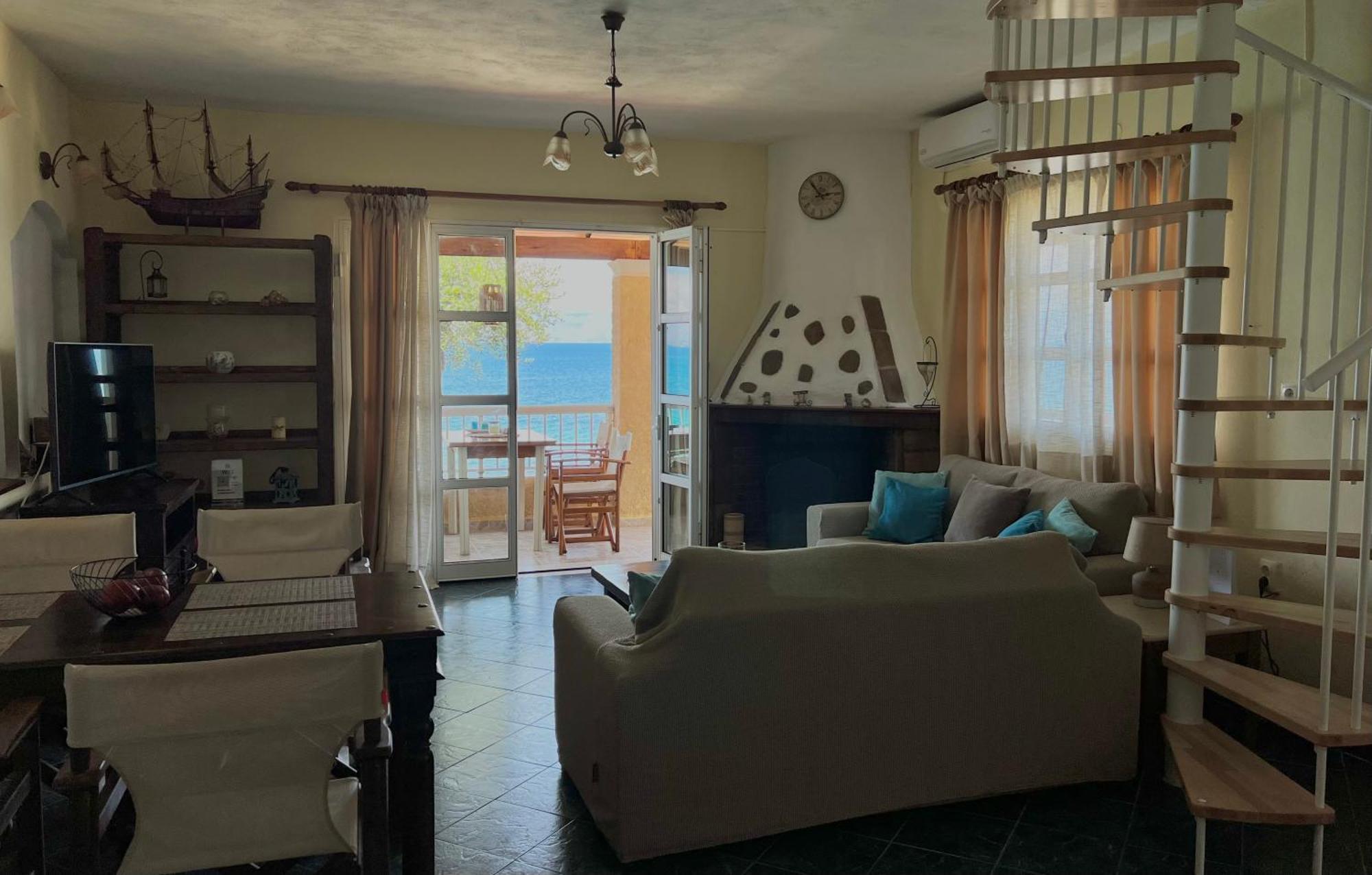 Kohyli Beachfront House Agia Pelagia Chlomou Exterior photo