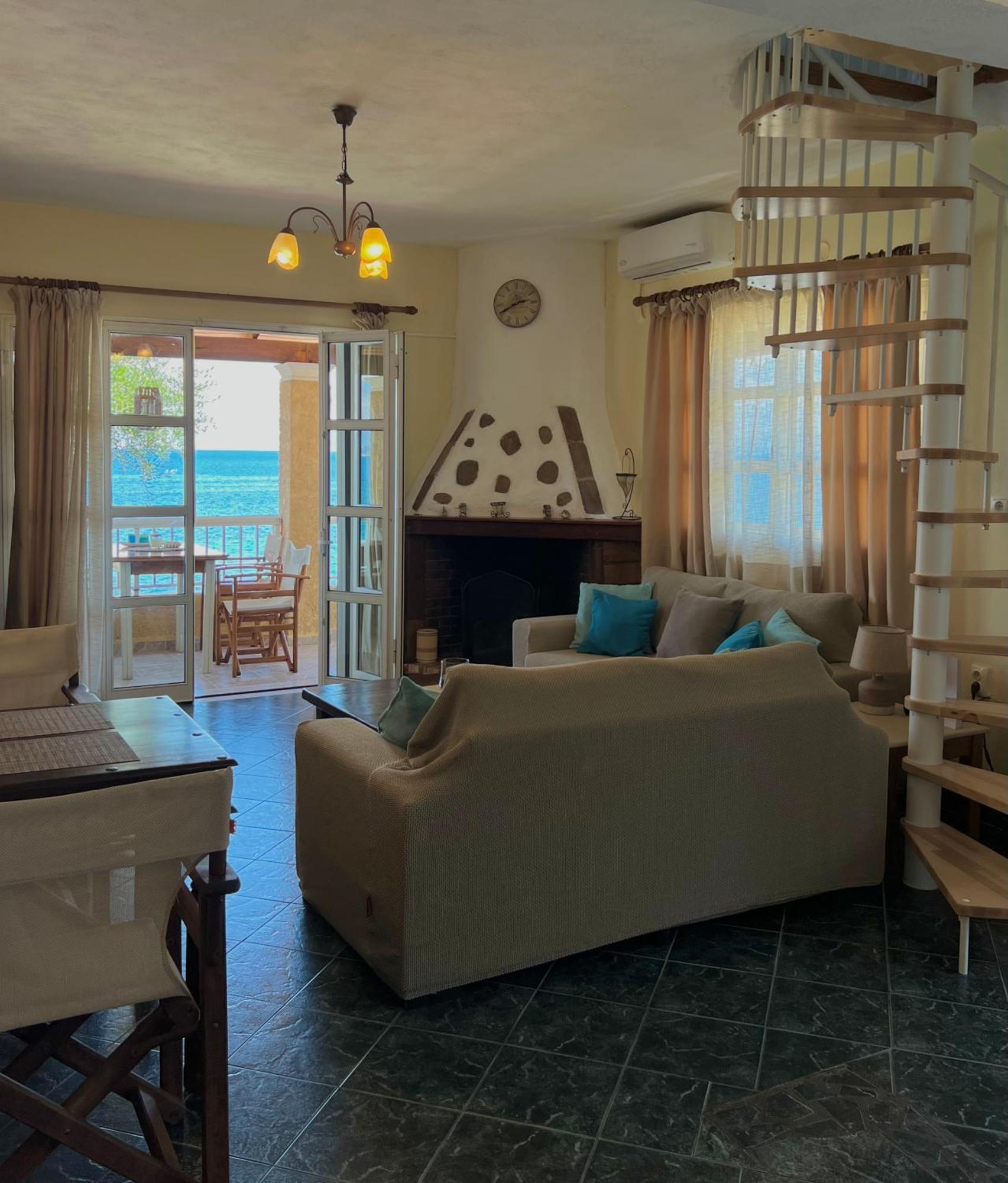 Kohyli Beachfront House Agia Pelagia Chlomou Exterior photo